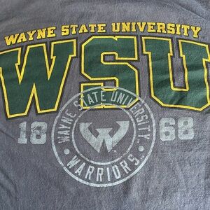 Wayne State University T shirt women’s M Detroit Michigan